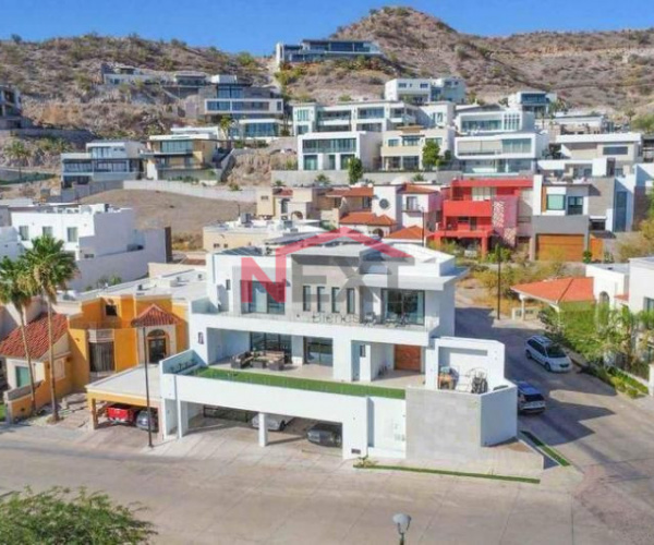CASA EN VENTA EN SANTA LUCIA RESIDENCIAL