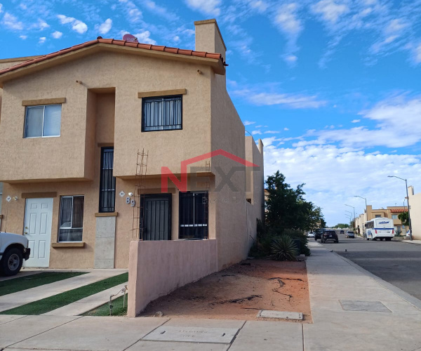 CASA EN RENTA EN PRIVADA SANTA CLARA