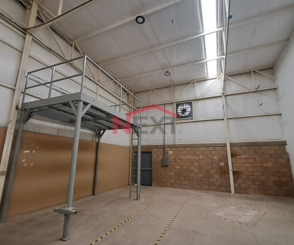 BODEGA EN RETA EN