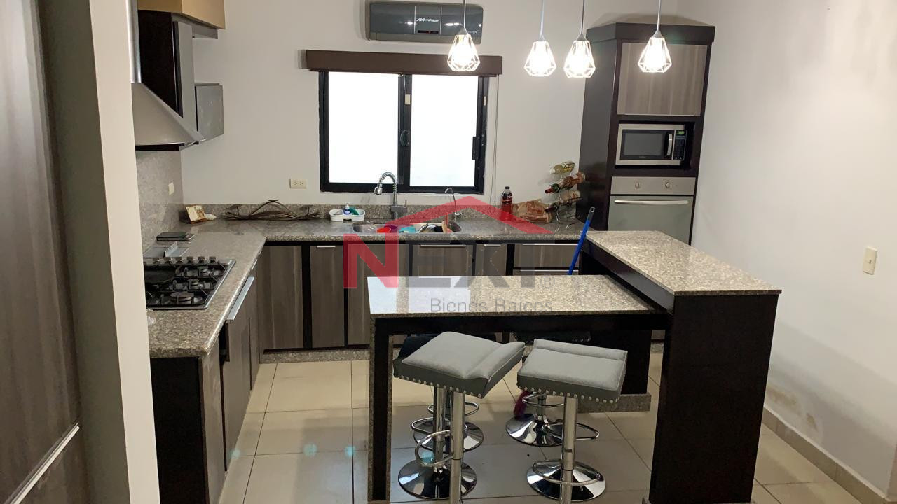 Casa en Renta en Guaymas TODOS SECTORES GUAYMAS, Fraccionamiento Las Perlas, , 3 recámaras, 2.0 baños, 300.00 m2 terreno, 350.00 m2 construcción