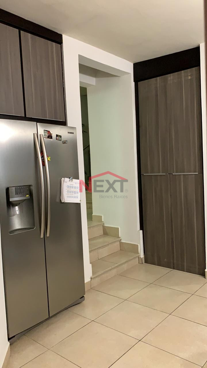 Casa en Renta en Guaymas TODOS SECTORES GUAYMAS, Fraccionamiento Las Perlas, , 3 recámaras, 2.0 baños, 300.00 m2 terreno, 350.00 m2 construcción