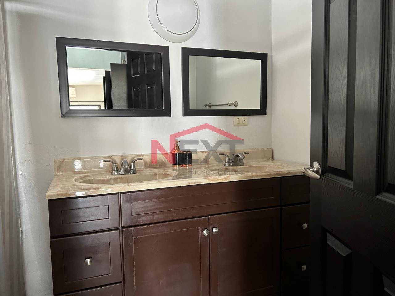 Casa en Renta en Guaymas TODOS SECTORES GUAYMAS, Fraccionamiento Las Perlas, , 3 recámaras, 2.0 baños, 300.00 m2 terreno, 350.00 m2 construcción
