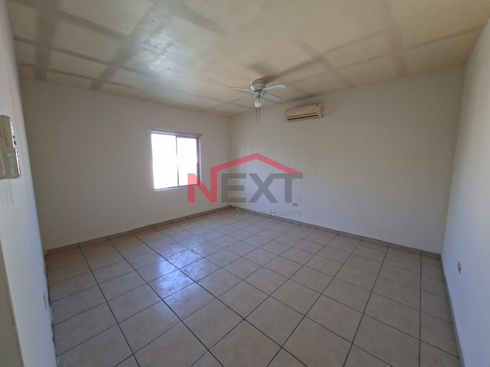 Casa en Venta en Saltillo  , Santa Fe, , 3 recámaras, 1.5 baños, 183.63 m2 terreno, 250.62 m2 construcción