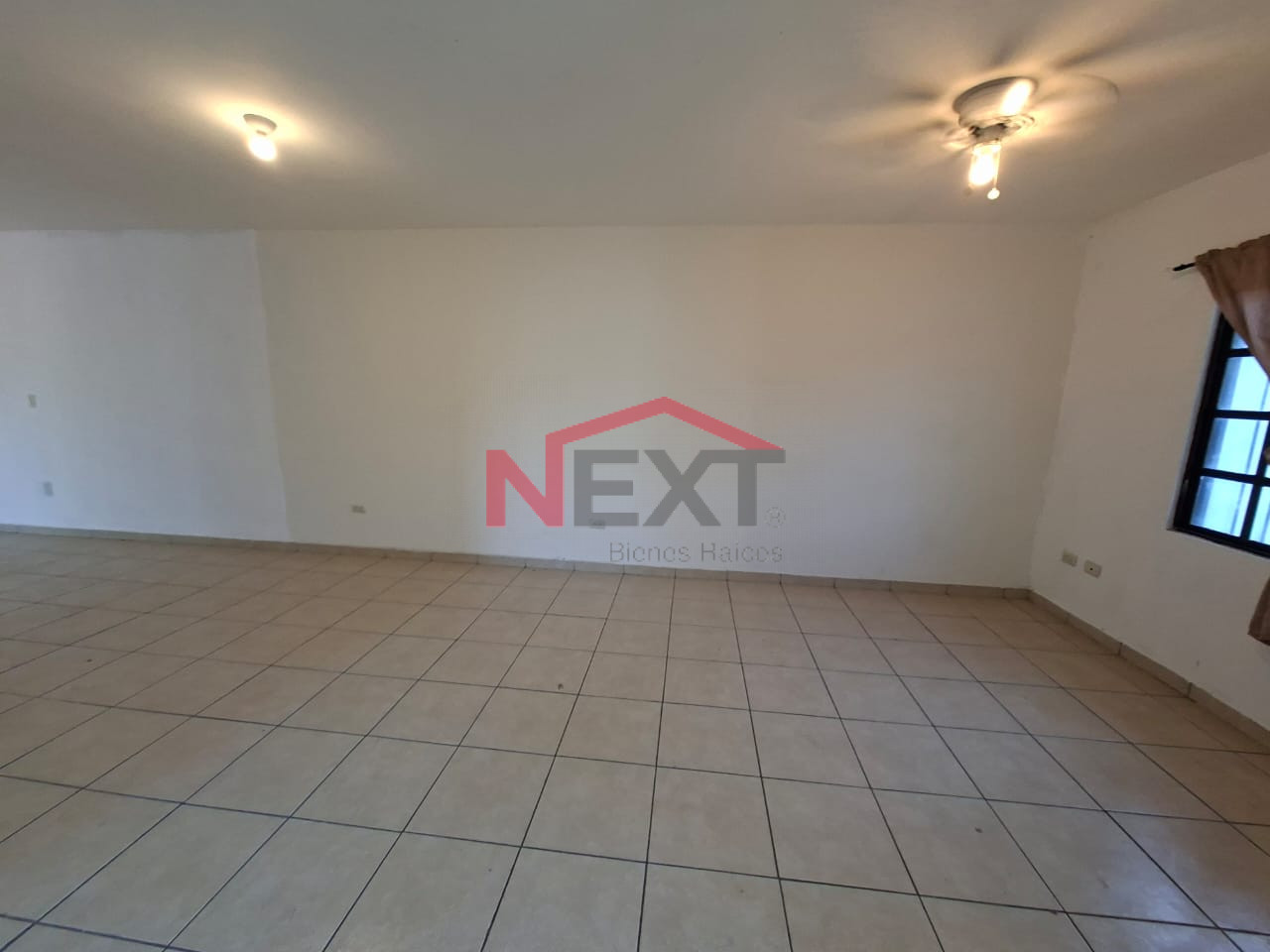 Casa en Venta en Saltillo  , Santa Fe, , 3 recámaras, 1.5 baños, 183.63 m2 terreno, 250.62 m2 construcción