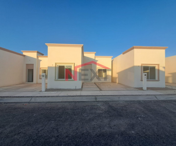 CASA EN RENTA EN FRACC. CANDELARIA