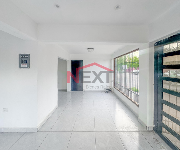 LOCAL CON BODEGA EN RENTA EN COL. BALDERRAMA