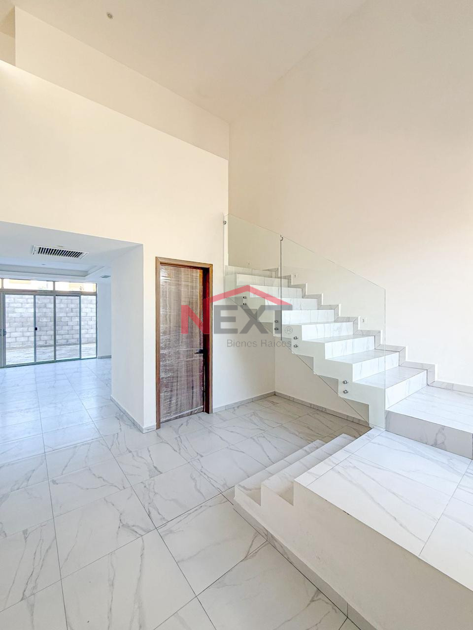 Casa en Venta en Hermosillo  , Ventura Residential Club, , 3 recámaras, 3.0 baños, 245.00 m2 terreno, 240.00 m2 construcción