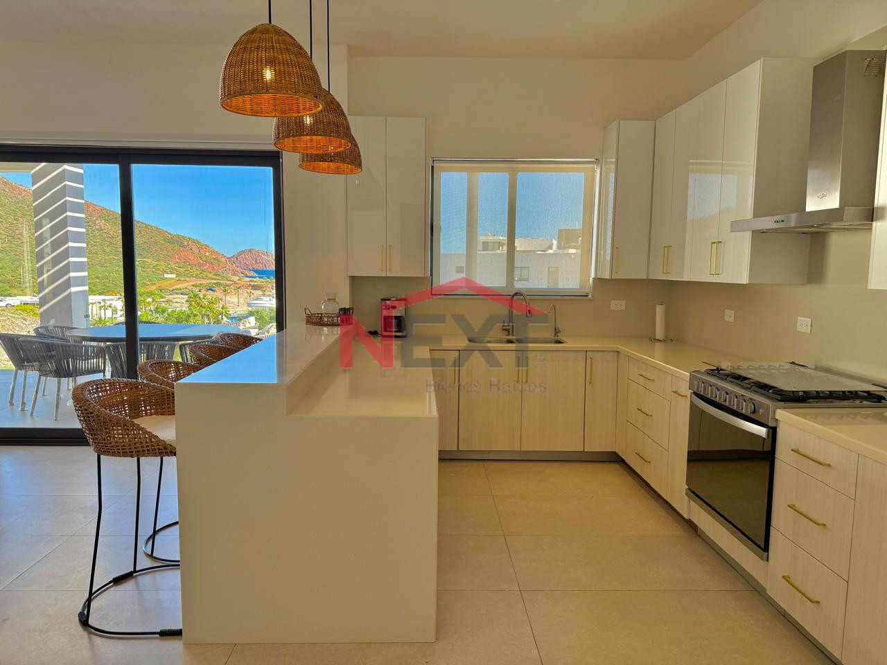 Casa en Venta en San Carlos  , Marina Real, , 4 recámaras, 5.0 baños, 515.84 m2 terreno, 747.70 m2 construcción