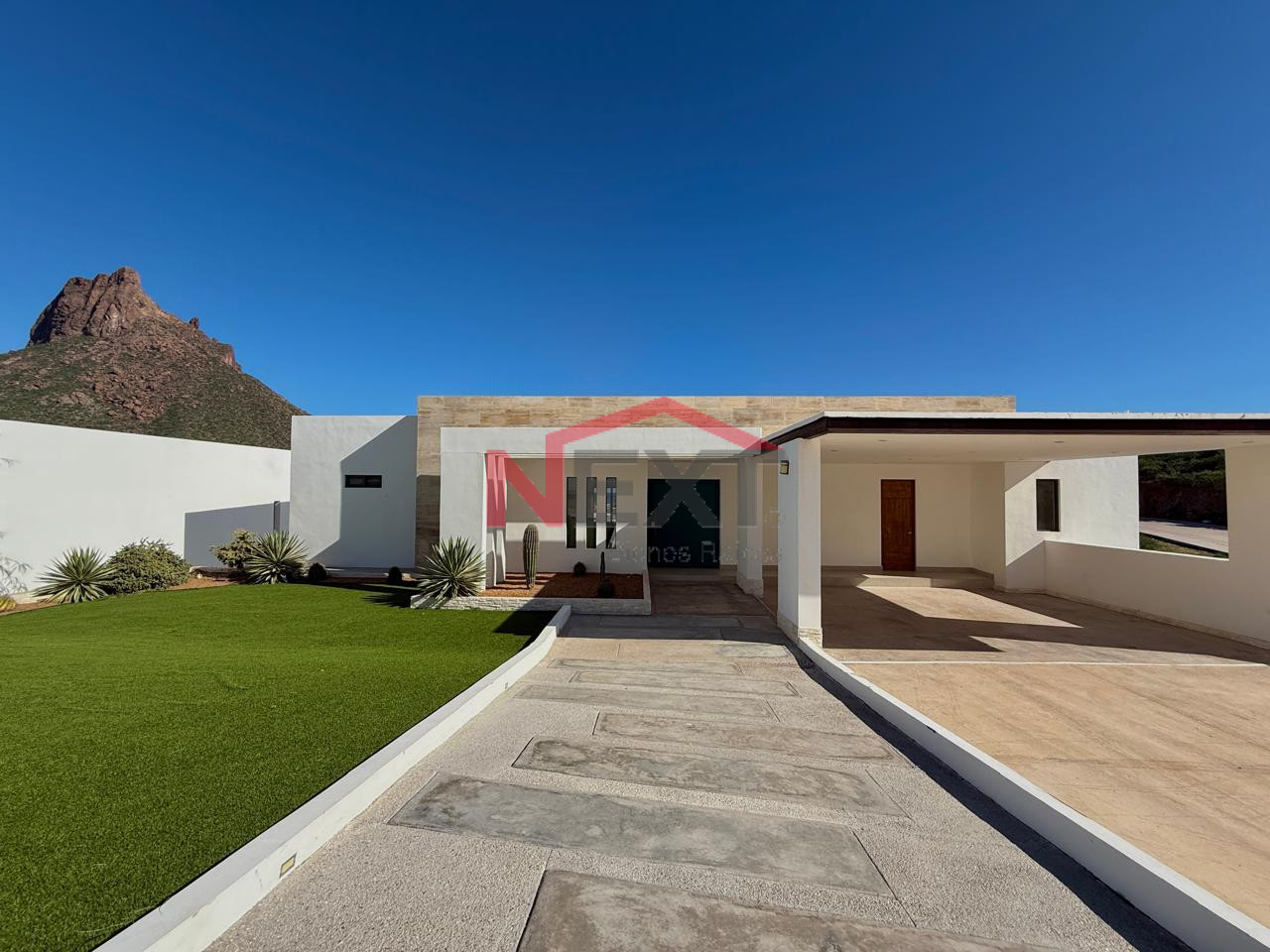 Casa en Venta en San Carlos  , Marina Real, , 4 recámaras, 5.0 baños, 515.84 m2 terreno, 747.70 m2 construcción