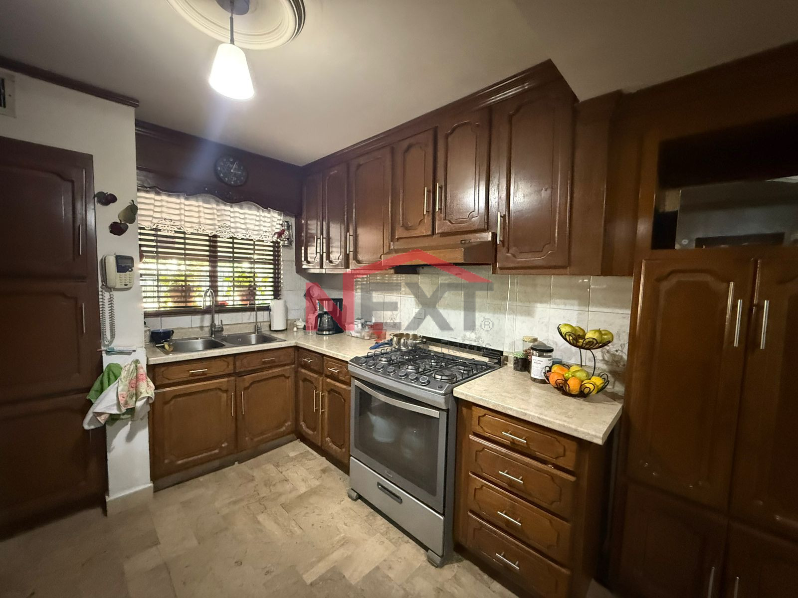 Casa en Venta en Hermosillo  , Valle Grande, , 4 recámaras, 4.0 baños, 370.00 m2 terreno, 300.00 m2 construcción