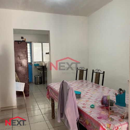 Casa en Venta en Saltillo  , Las Teresitas, , 5 recámaras, 1.0 baños, 148.00 m2 terreno, 105.00 m2 construcción