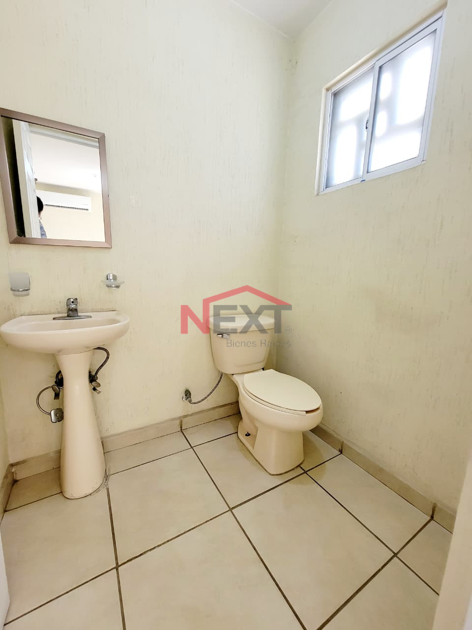 Casa en Renta en Hermosillo TODOS HERMOSILLO, RESIDENCIAL LA CIMA, , 3 recámaras, 2.0 baños, 111.00 m2 terreno, 124.00 m2 construcción