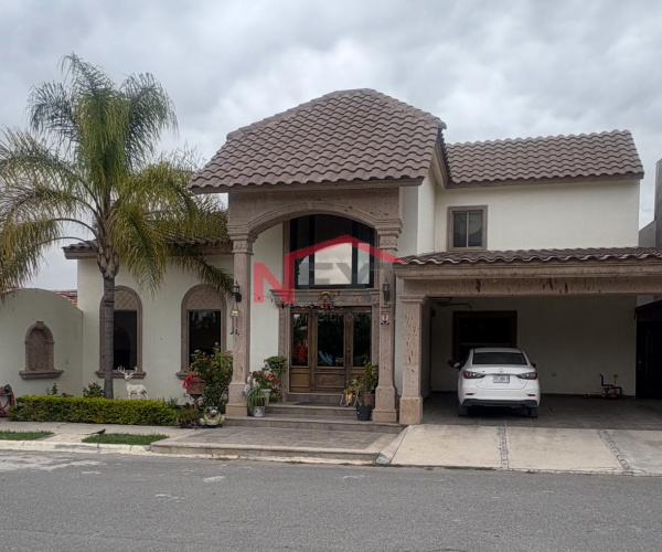 CASA EN VENTA EN SAN PATRICIO PLUS