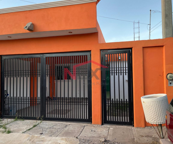 CASA EN RENTA UBICADA EN COL. VALLE DORADO