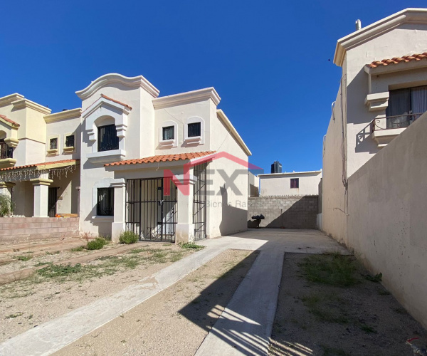 CASA EN RENTA EN LOS ENCINOS RESIDENCIAL