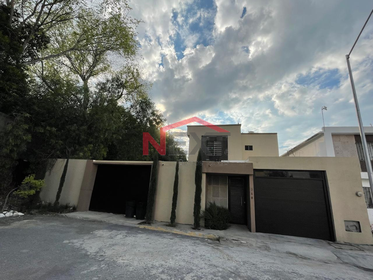 Casa en Venta en Arteaga  , Residencial la Nogalera, , 3 recámaras, 3.0 baños, 261.60 m2 terreno, 245.33 m2 construcción