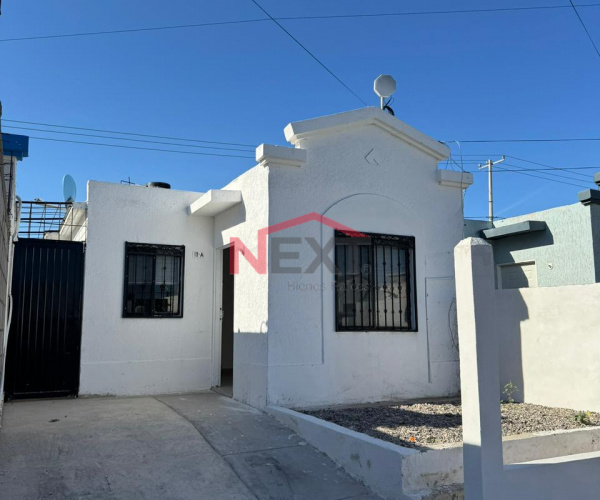 CASA EN RENTA EN COL. LAS LOMAS