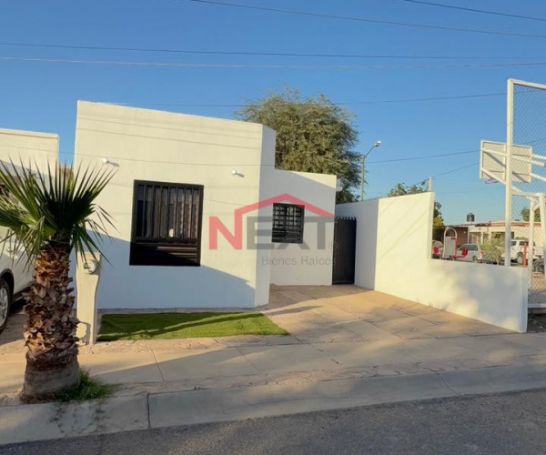 CASA EN RENTA EN COL. REAL DEL LLANO