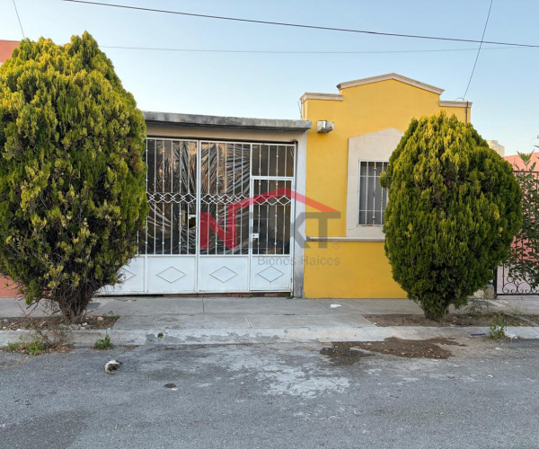 CASA EN VENTA EN PARAJES DE SANTA ELENA
