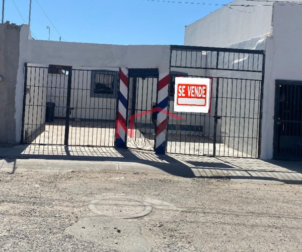 CASA EN VENTA EN FRACC. LOS MANANTIALES