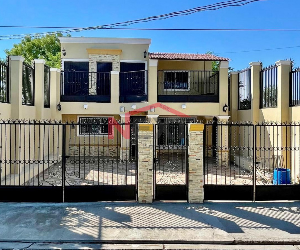 CASA EN VENTA EN COL. CARMEN SERDAN