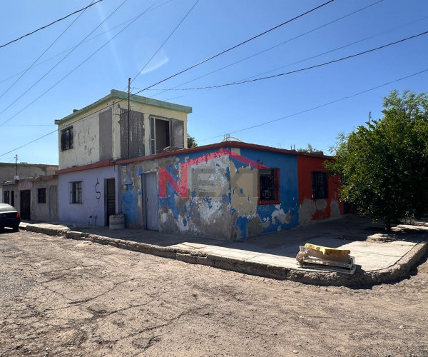 CASA EN VENTA EN COL. OLIVARES