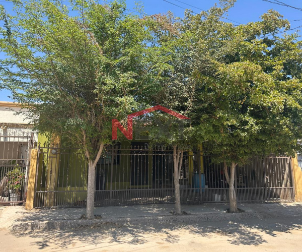 CASA EN VENTA EN COL. OLIVARES