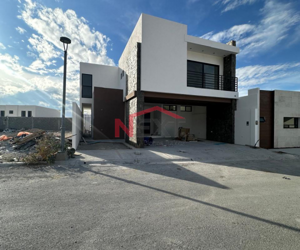 CASA EN VENTA EN LAS HUERTAS RESIDENCIAL 
