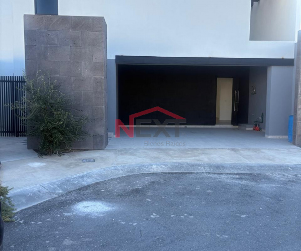 CASA EN VENTA EN RINCÓN DE LOS ENCINOS