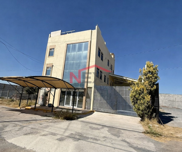 🏢 EDIFICIO DE 4 NIVELES SOBRE AVENIDA PRINCIPAL CON BODEGA