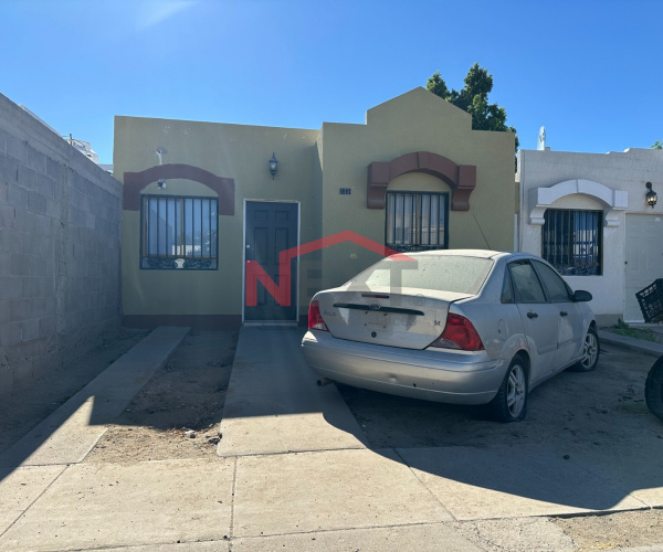 CASA EN VENTA EN COL. ALTARES