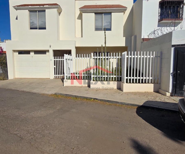 CASA EN RENTA EN PRADOS DEL CENTENARIO