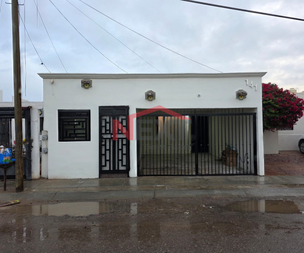 CASA EN VENTA EN COL. PASEO SAN ANGEL