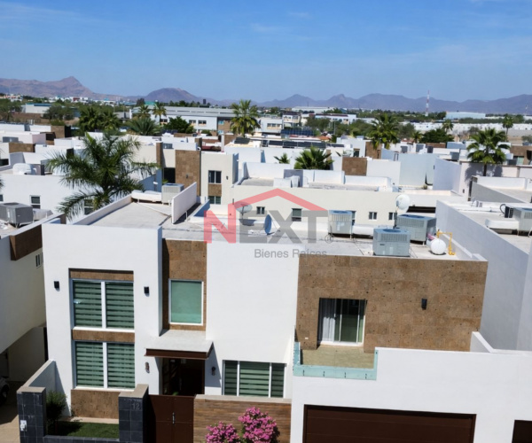 CASA EN VENTA EN LA RIOJA PONIENTE