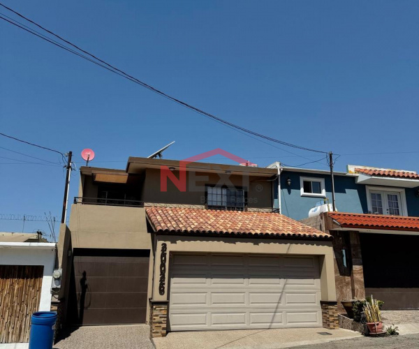 CASA EN TERRENO EN FRACC. BUGAMBILIAS