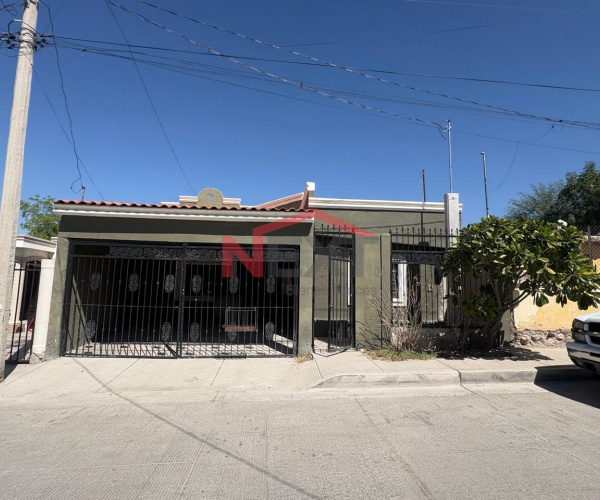 CASA EN VENTA EN COL. LOMAS DE MADRID