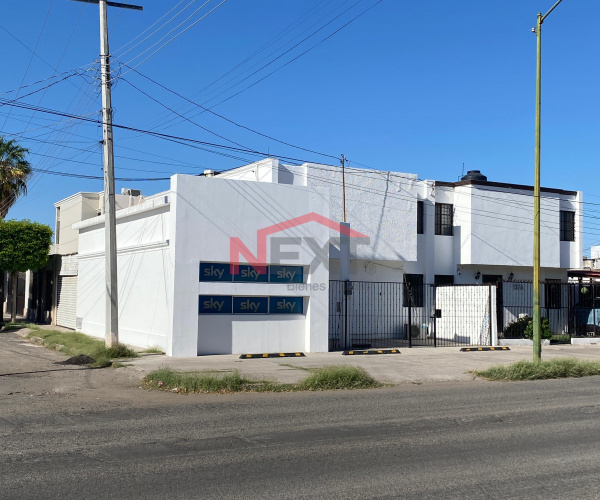 CASA EN RENTA EN COL. FUENTES DEL CENTENARIO