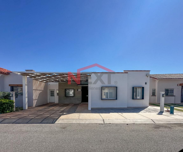 Se Renta Casa En Real De Sevilla