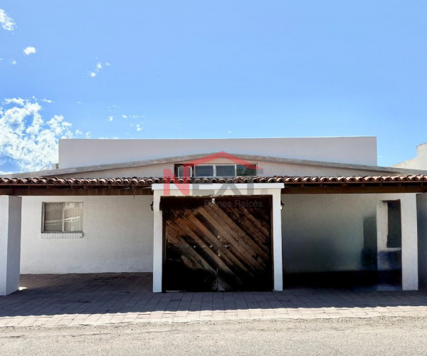 CASA DÚPLEX EN VENTA – COUNTRY CLUB, SAN CARLOS