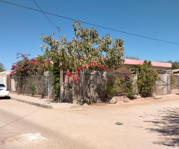 CASA EN VENTA CON TERRENO ADJUNTO EN COL. SAHUARO FINAL