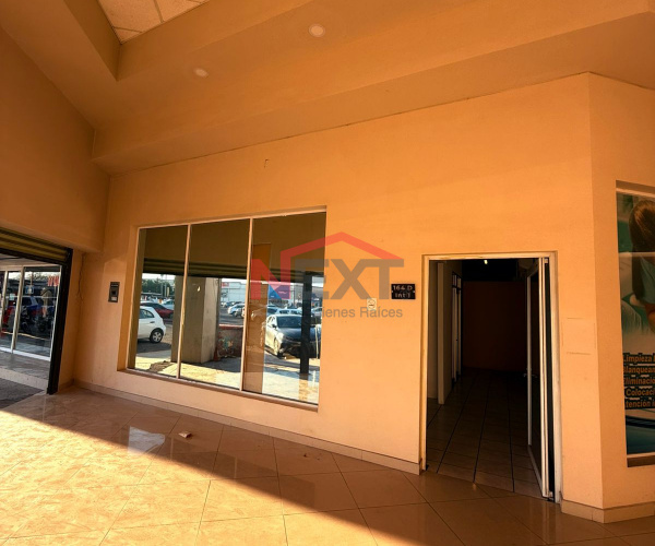 LOCAL EN RENTA EN METROCENTRO (NEGOPLAZA)
