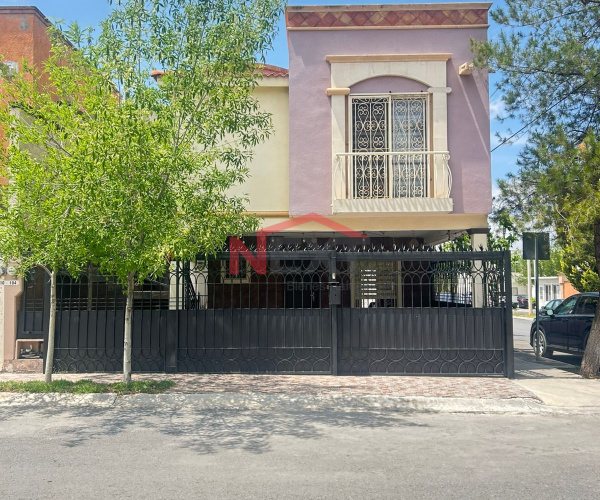 CASA EN VENTA EN EL FRACCIONAMIENTO HACIENDA EL CORTIJO