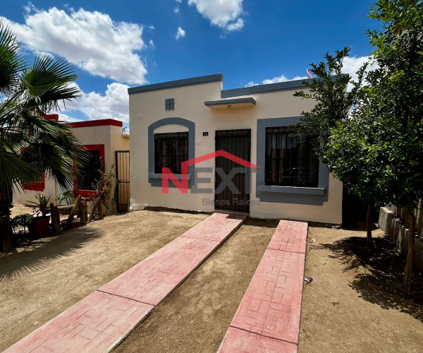 CASA EN RENTA EN URBI VILLA DEL REY