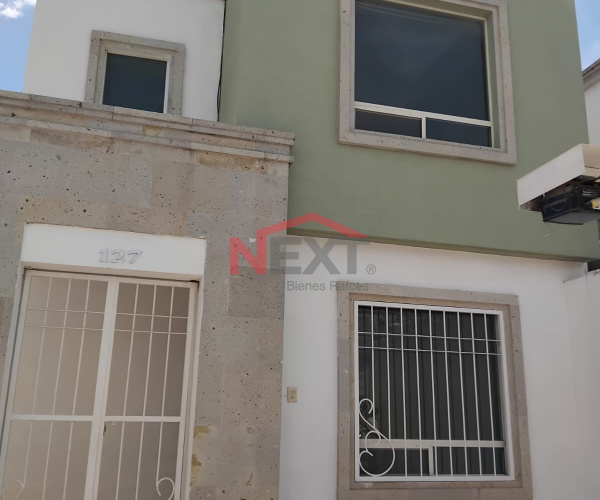 Casa en Venta en la Colonia  Real del Sol IV