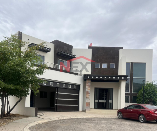 CASA EN RENTA EN RESIDENCIAL DEL PEDREGAL