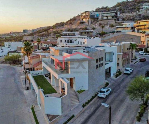 CASA EN VENTA EN SANTA LUCIA RESIDENCIAL