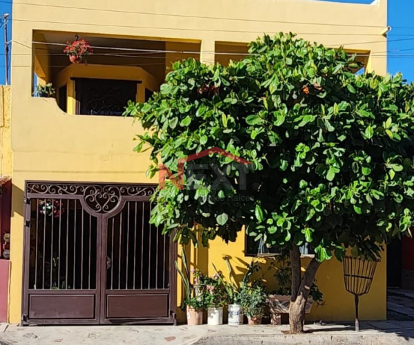 CASA EN VENTA UBICADA EN FRACC: PALMA REAL