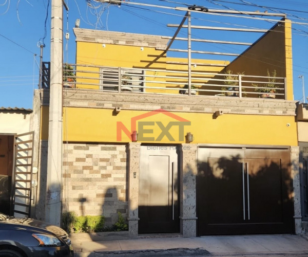 CASA EN VENTA UBICADA EN FRACC: PALMA REAL