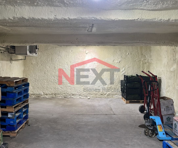 BODEGA EN RENTA CON CUARTO FRIO EN MERCADO FCO I MADERO