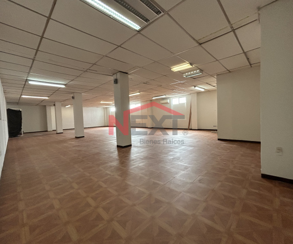 LOCAL COMERCIAL EN RENTA | A UN LADO DE RECTORIA